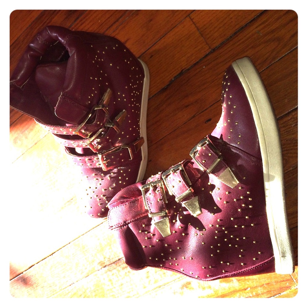 Wanted wedge booties with stud details