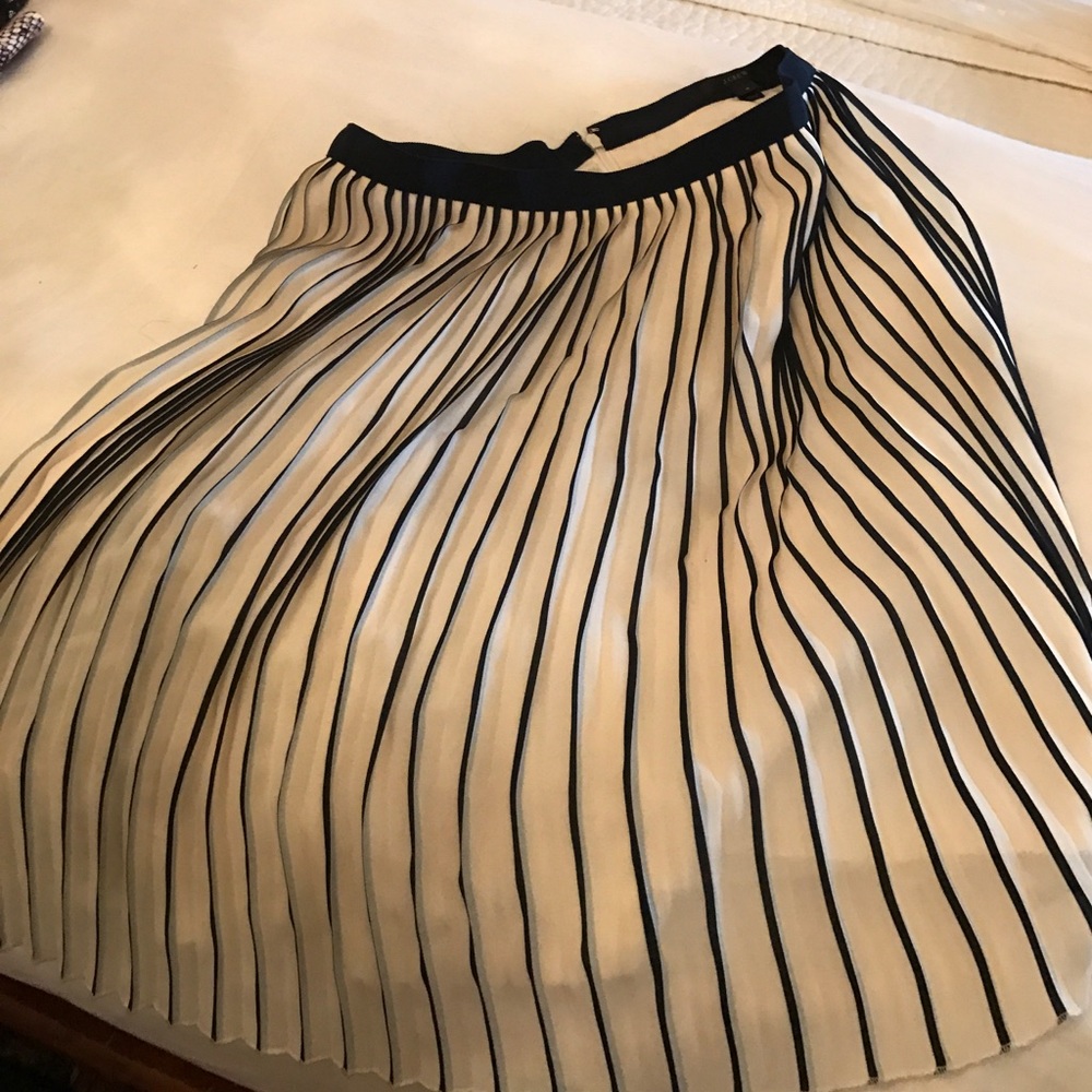 J Crew pleated skirt size 4