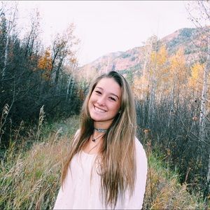 Meet your Posher, Emily