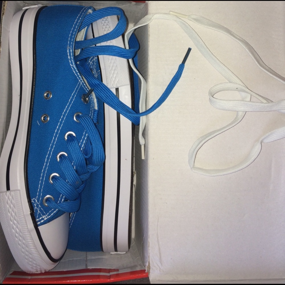 Compass shoes
