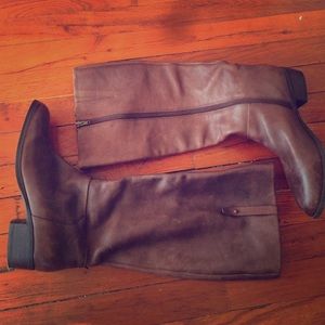Brand new brown leather boots!