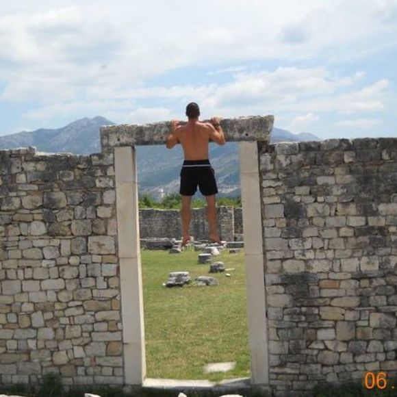 Meet your Posher, Miro - Picture 1 of 1