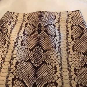 J Crew no 2 pencil skirt snake print. Size 6.