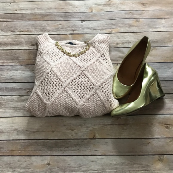 American Eagle Outfitters Sweaters - NWT American Eagle cable knit sweater