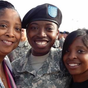 Meet your Posher, Dana