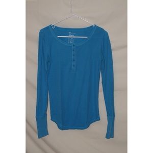 GAP blue waffle Henley