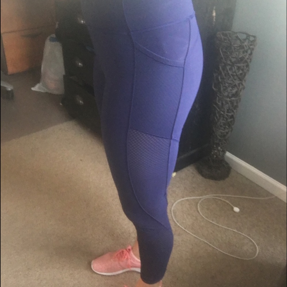 NWOT Lululemon 7/8 navy tights
