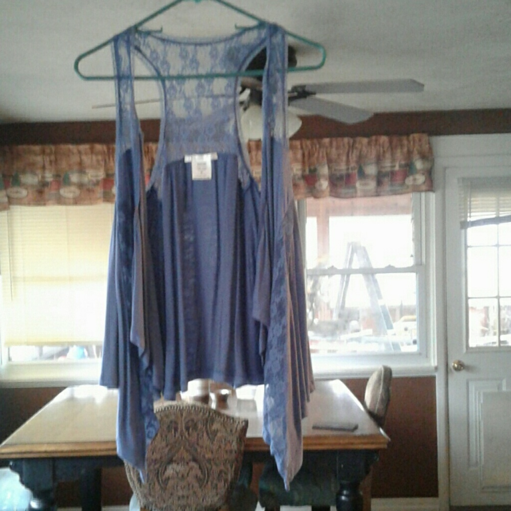 Beautiful blue sleeveless cardigan with lace