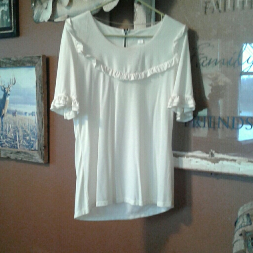 Ruffle cream blouse with zippered back
