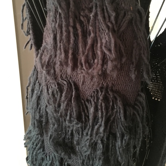 3 for $10 Fun knit vest - Picture 3 of 3