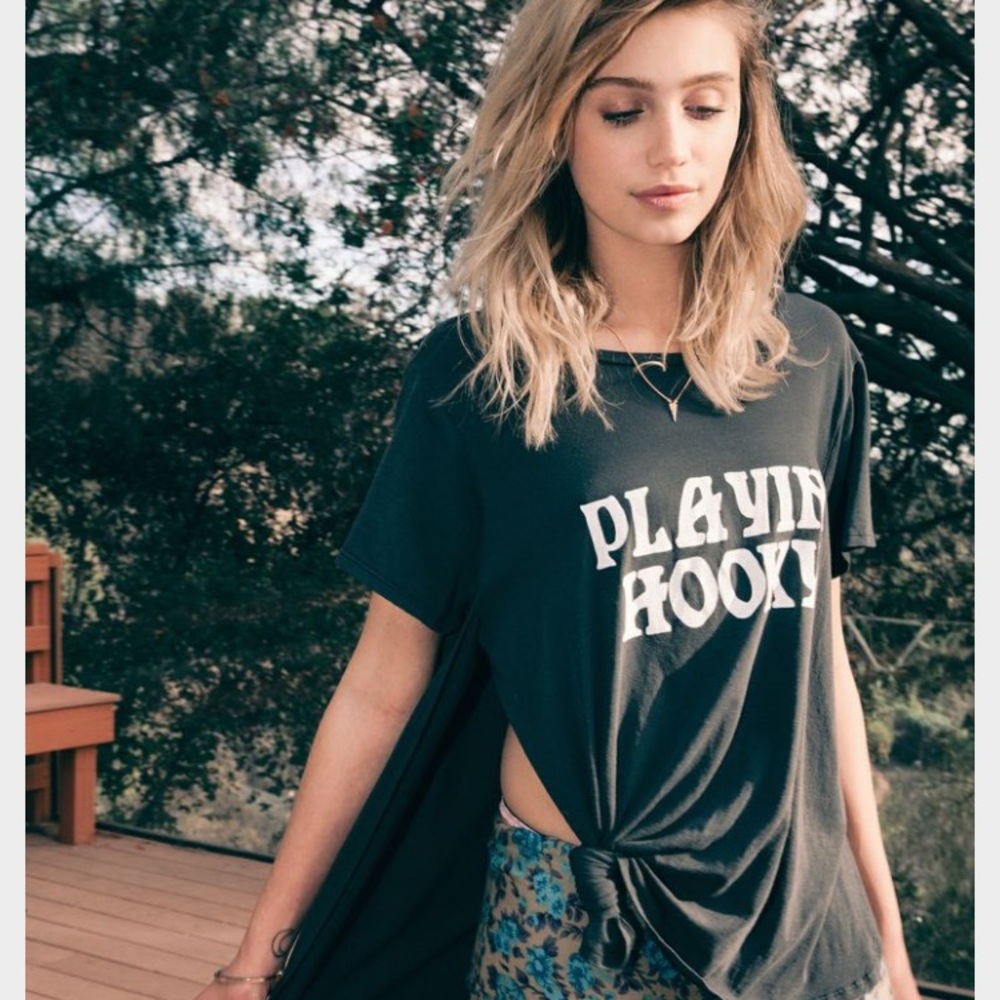 Mate the label playin hooky tee
