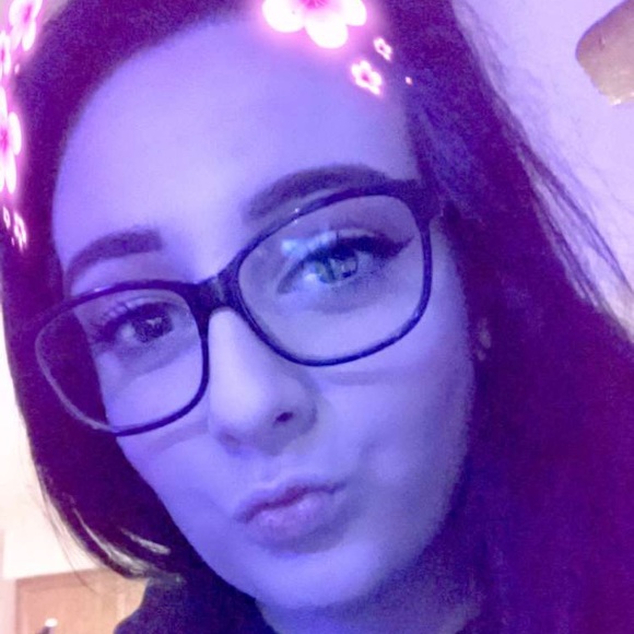 Meet your Posher, Abby - Picture 1 of 1