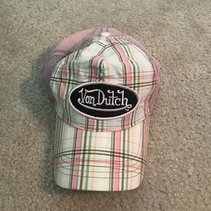 Von Dutch trucker hat