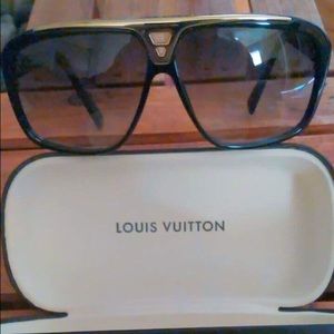 Authentic Louis Vuitton Evidence Sunglasses