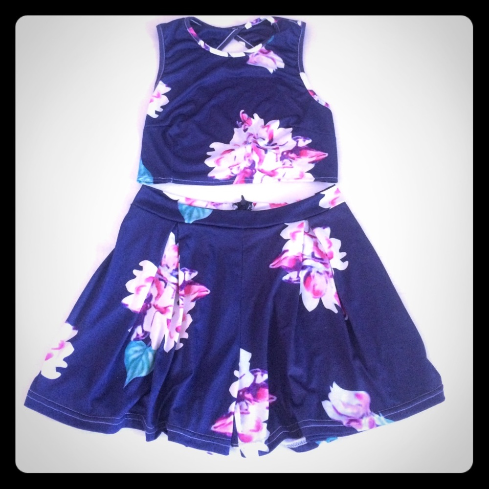 🌸NWOT 2 Piece Short Outfit🌸