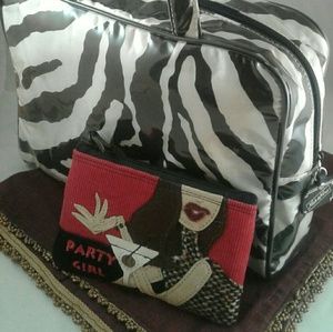 Fossil leather clutch w makeupbag