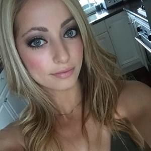 Meet your Posher, Naomi