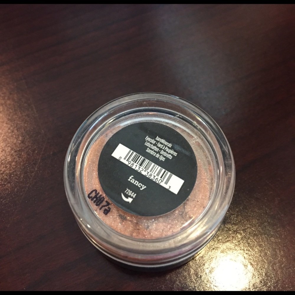 Brand new bare mineral eyeshadow. Fancy