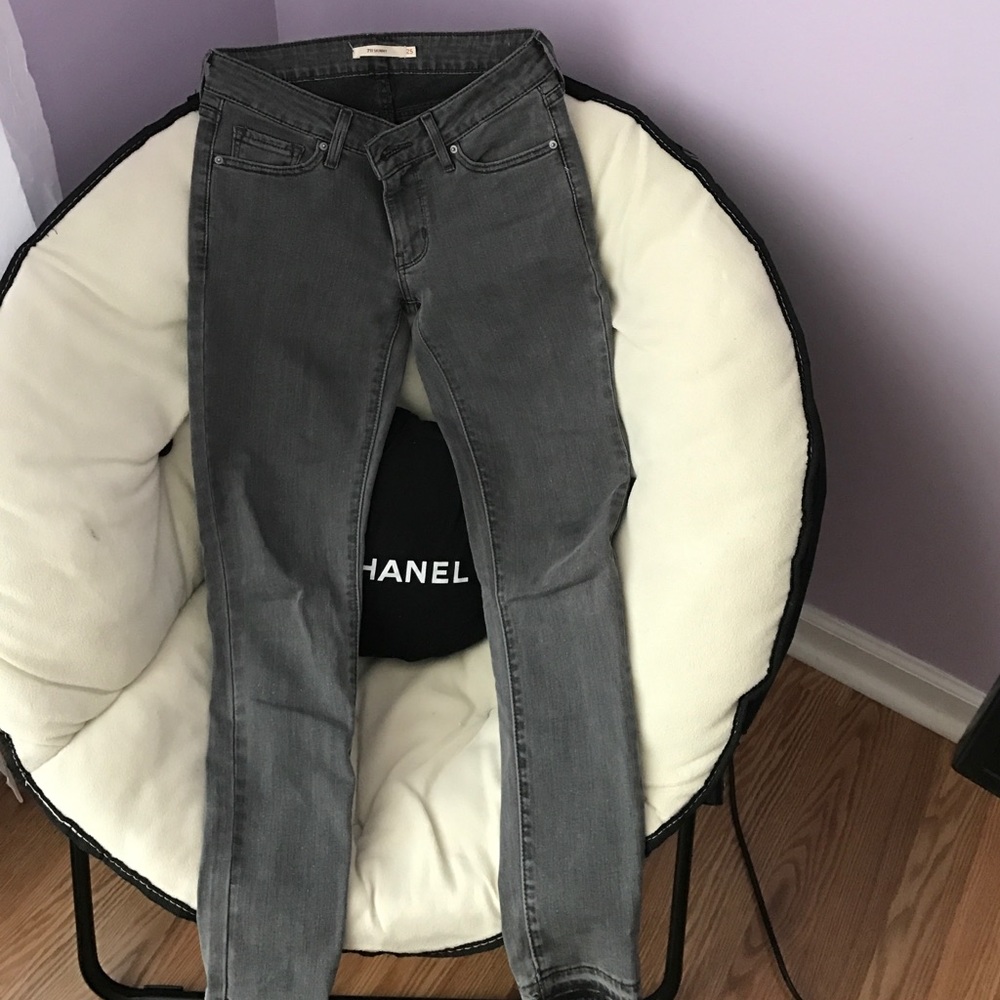 Gray LEVIS jeans