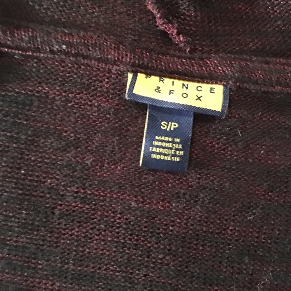 Long sleeve hooded sweatshirt - Picture 3 of 4