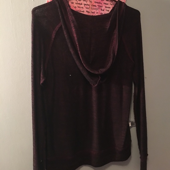 Long sleeve hooded sweatshirt - Picture 4 of 4