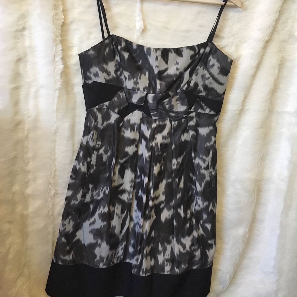 BCBG gray and black design cocktail dress 👗