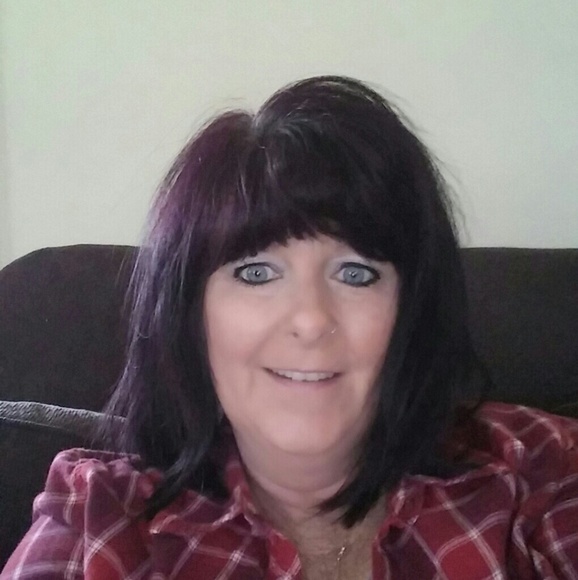 Meet your Posher, Angie - Picture 1 of 1