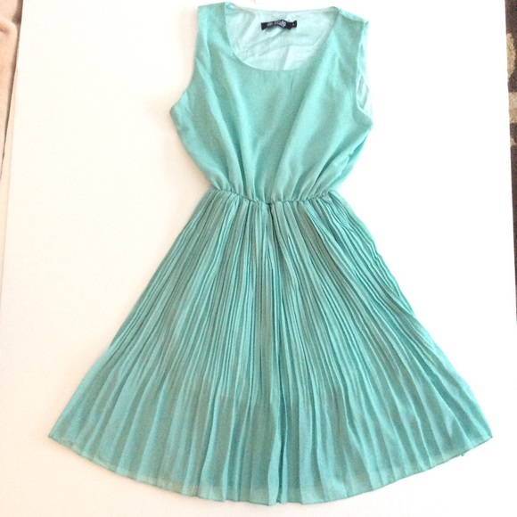 PLEATED CHIFFONAQUA DRESSNWT - Picture 3 of 4