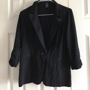 Black Cinch-Sleeve Blazer