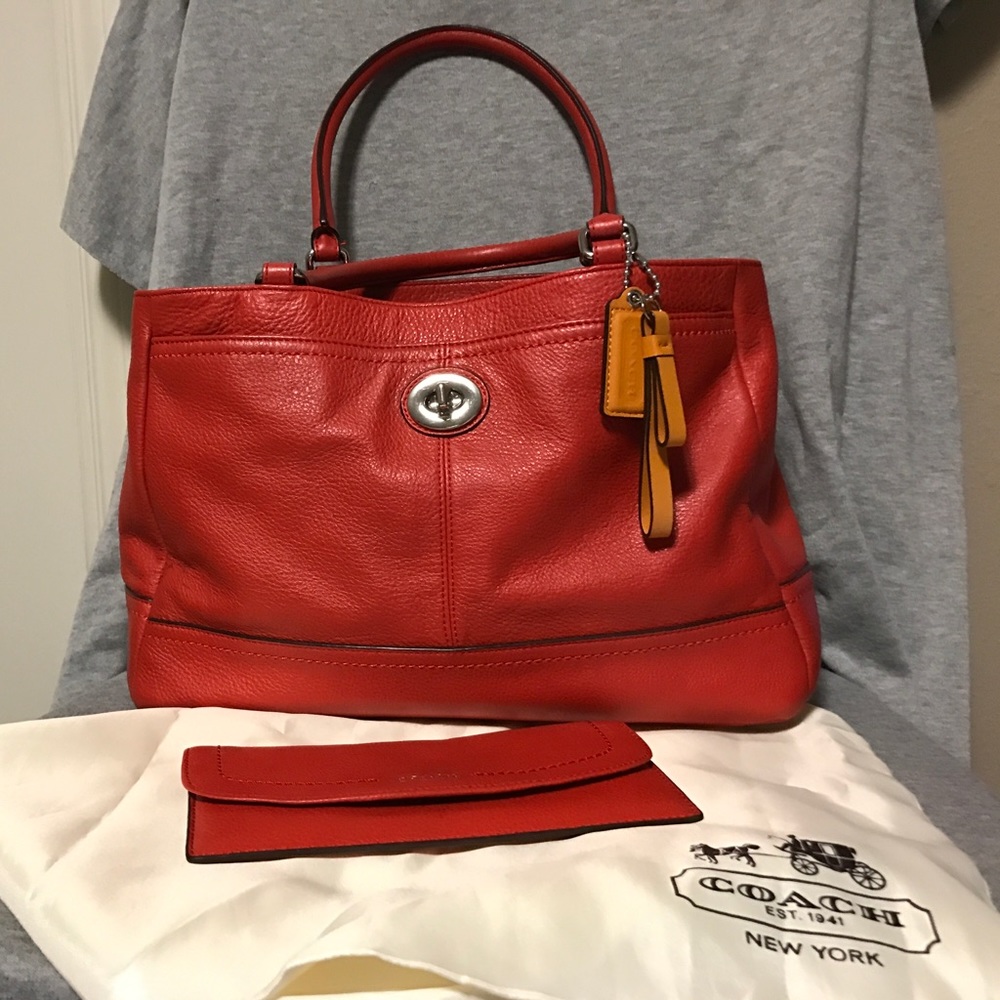 Authentic Coach handbag with matching wallet!!