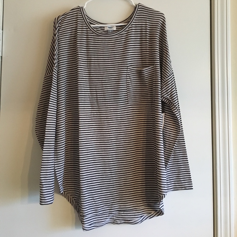 Old Navy XL Sweater-Knit Top NWT- Black/White