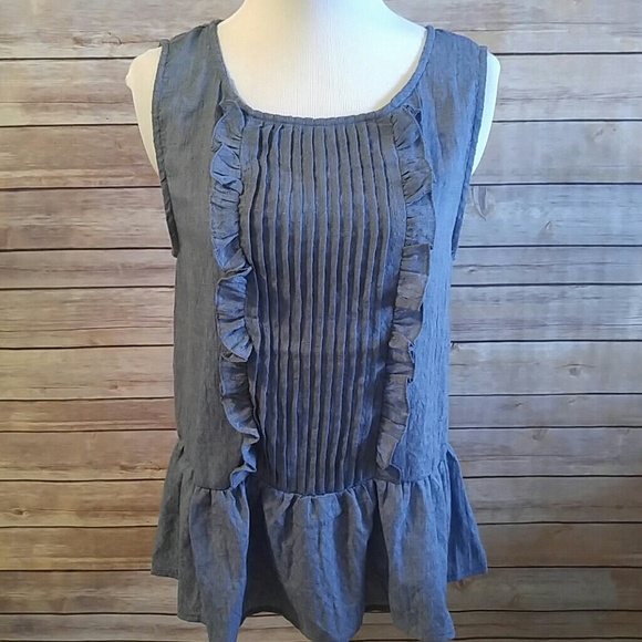 Small Ruffle and pintuck gauzy cotton chambray top - Picture 3 of 4