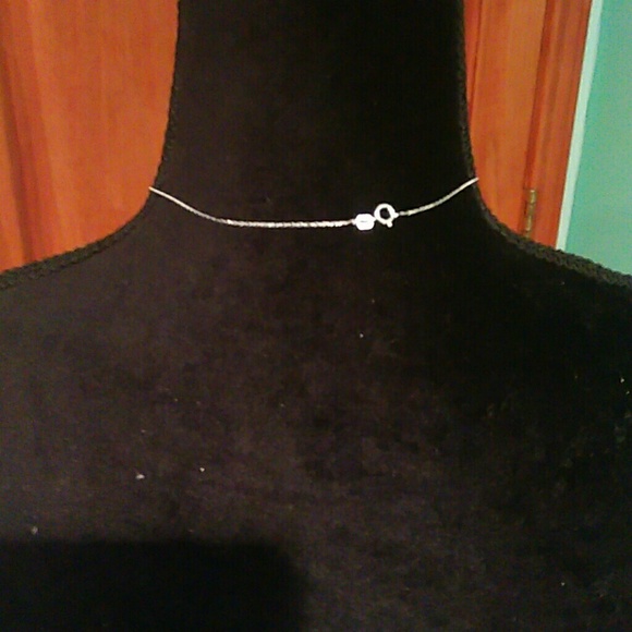 Sterling silver chain and genuine Jade pendant. - Picture 2 of 4