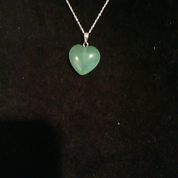Sterling silver chain and genuine Jade pendant. - Picture 4 of 4