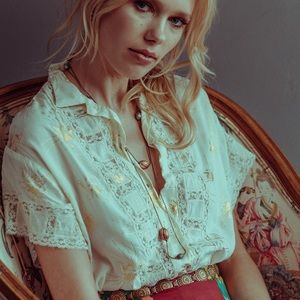 ✨ Novella Royale Frances Blouse in Gold Lily