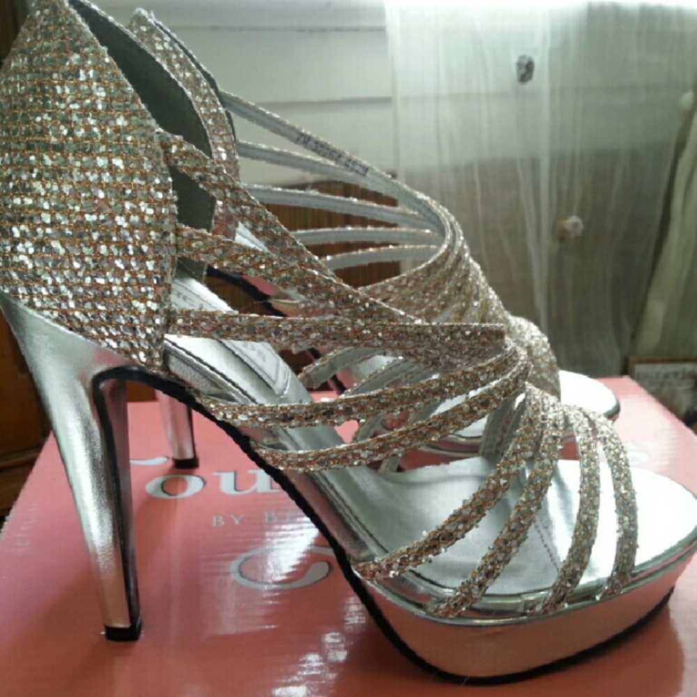 NWT Silver/Gold Platform Prom Shoes