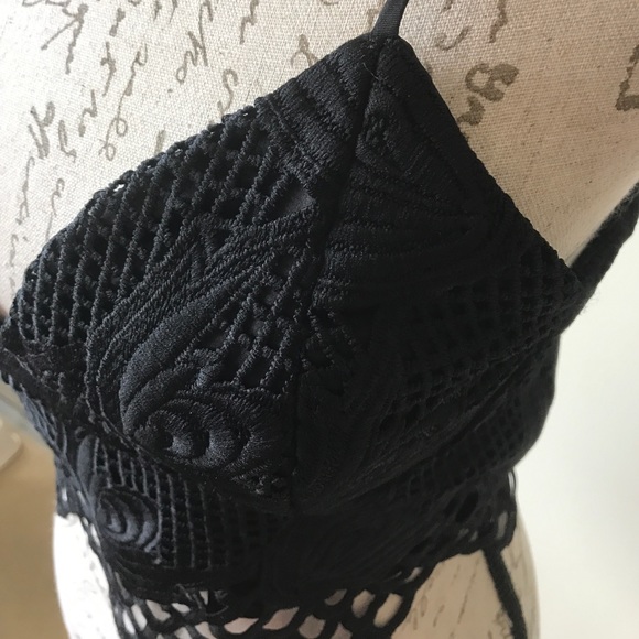 Sz XS/4 Bardot Crotchet Style Lace Crop Top - Picture 7 of 8