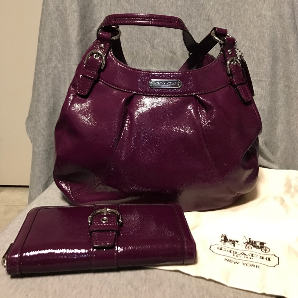 Authentic Coach handbag with matching wallet!!