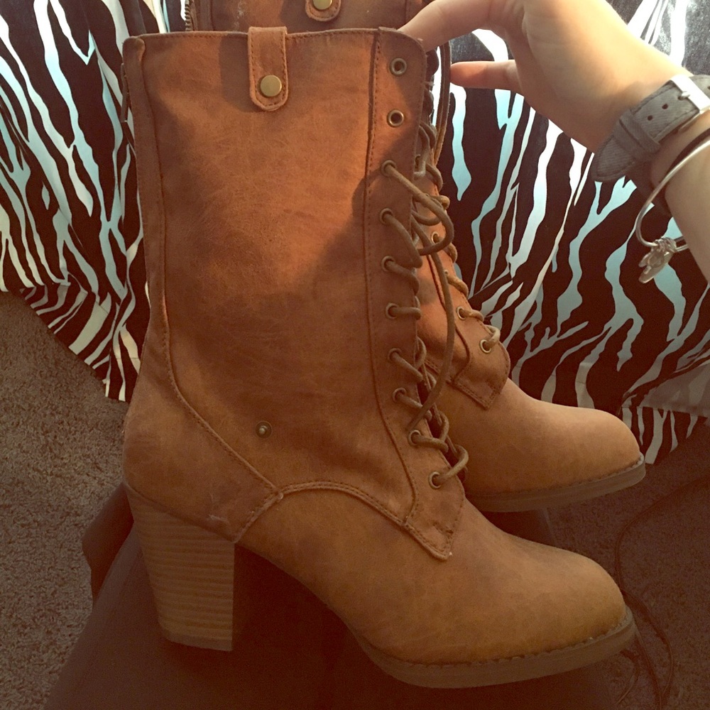 Boots - Picture 1 of 4