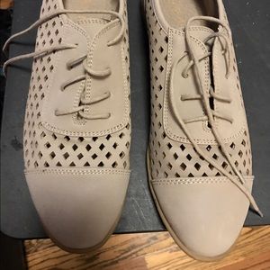 ESPRIT Taupe Oxfords