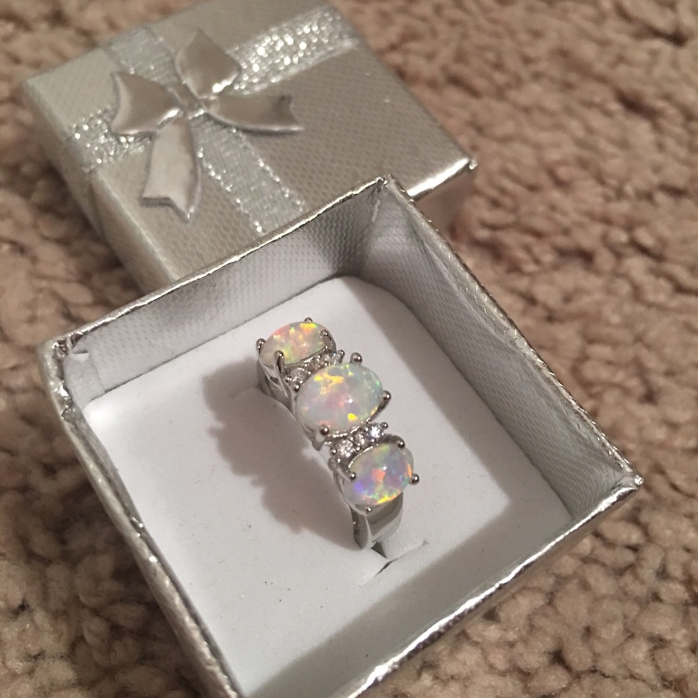 10kt white gold filled opal engagement ring - Picture 2 of 4