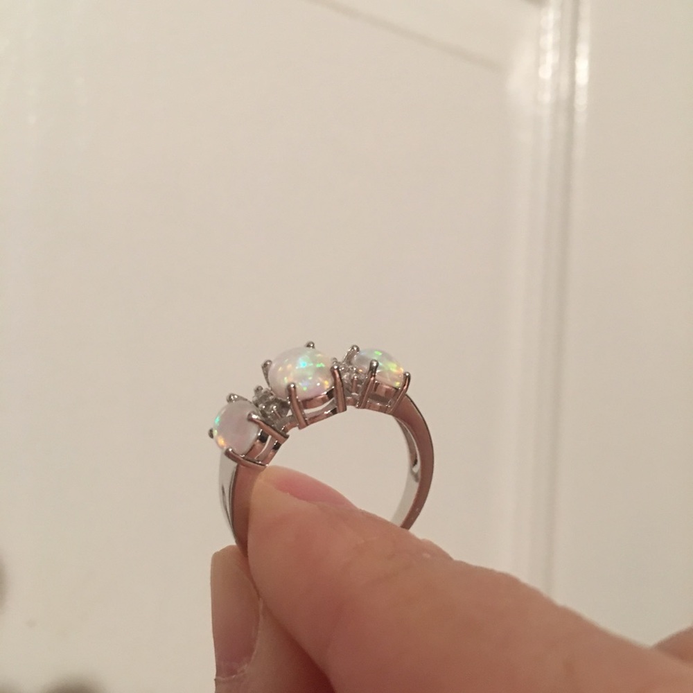 10kt white gold filled opal engagement ring - Picture 3 of 4
