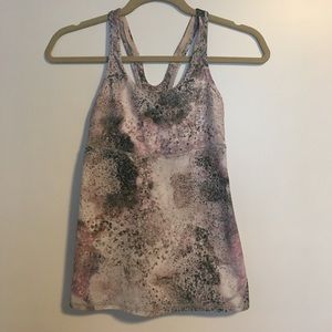 Lululemon tank size 4