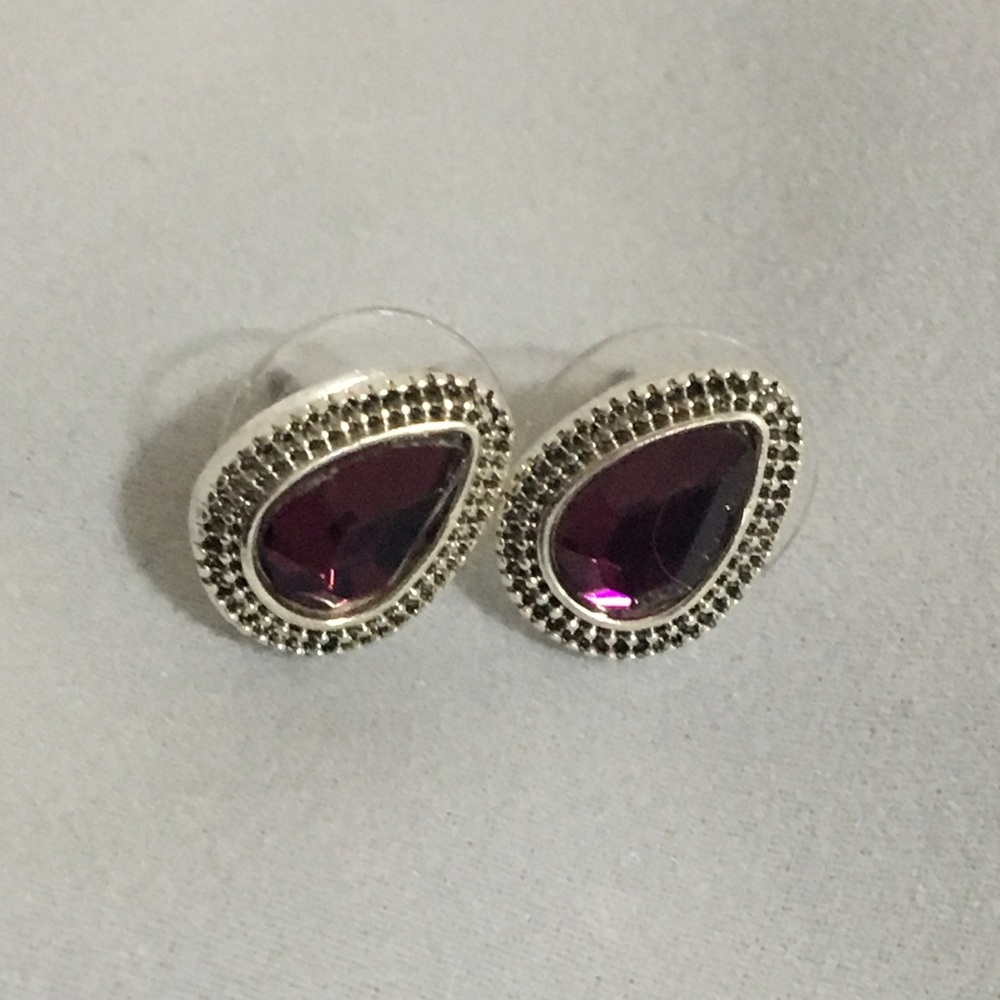 Earrings with purple stones