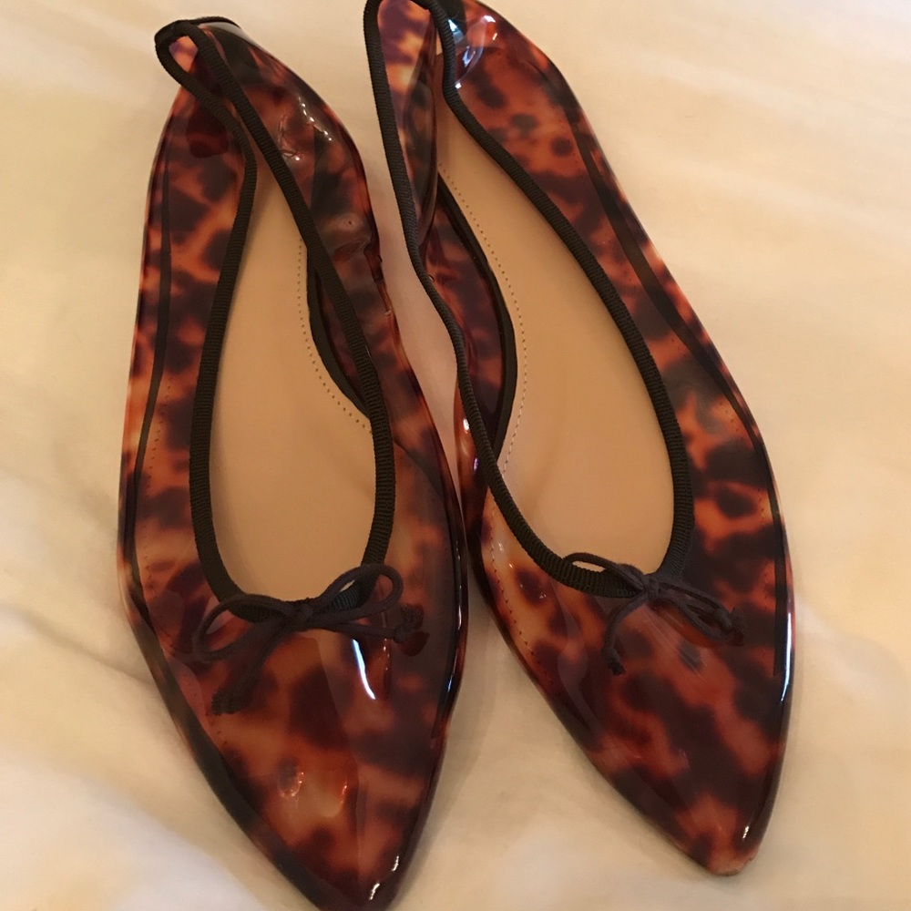 J Crew tortoise print flats. Size 7.