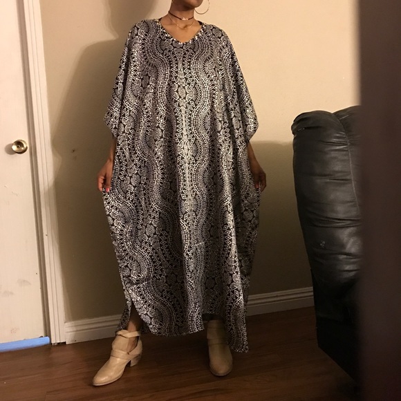 Henna Kaftan Garb - Picture 1 of 1