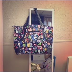 New stylish tote bag bold design