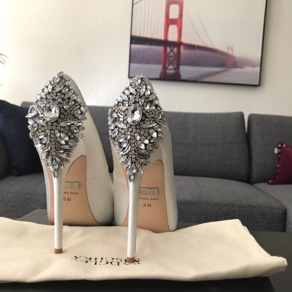 BNIB Kiara Badgley Mischka wedding shoes