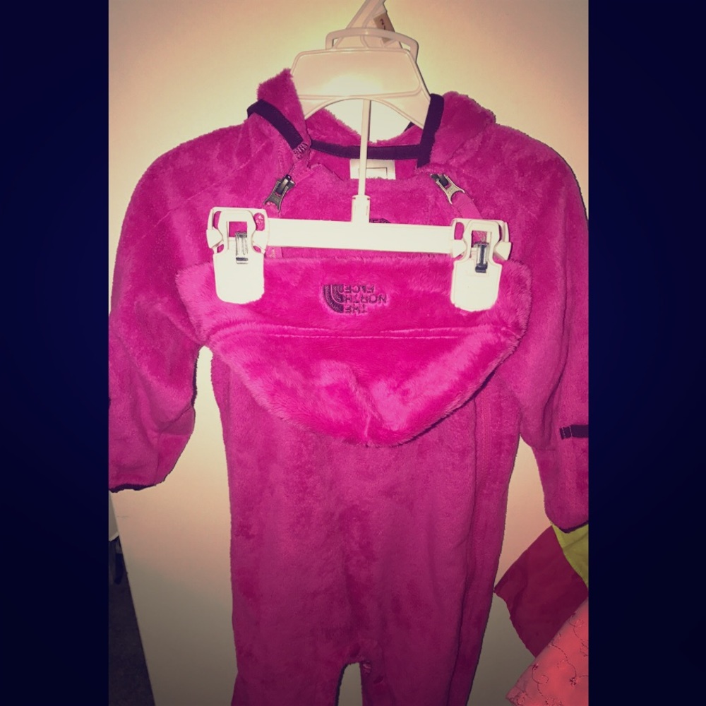 Infant North Face fleece ❄️ bunting and hat set 💓