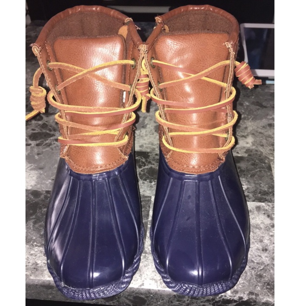 Steve Madden Tillis duck booties (size 7)